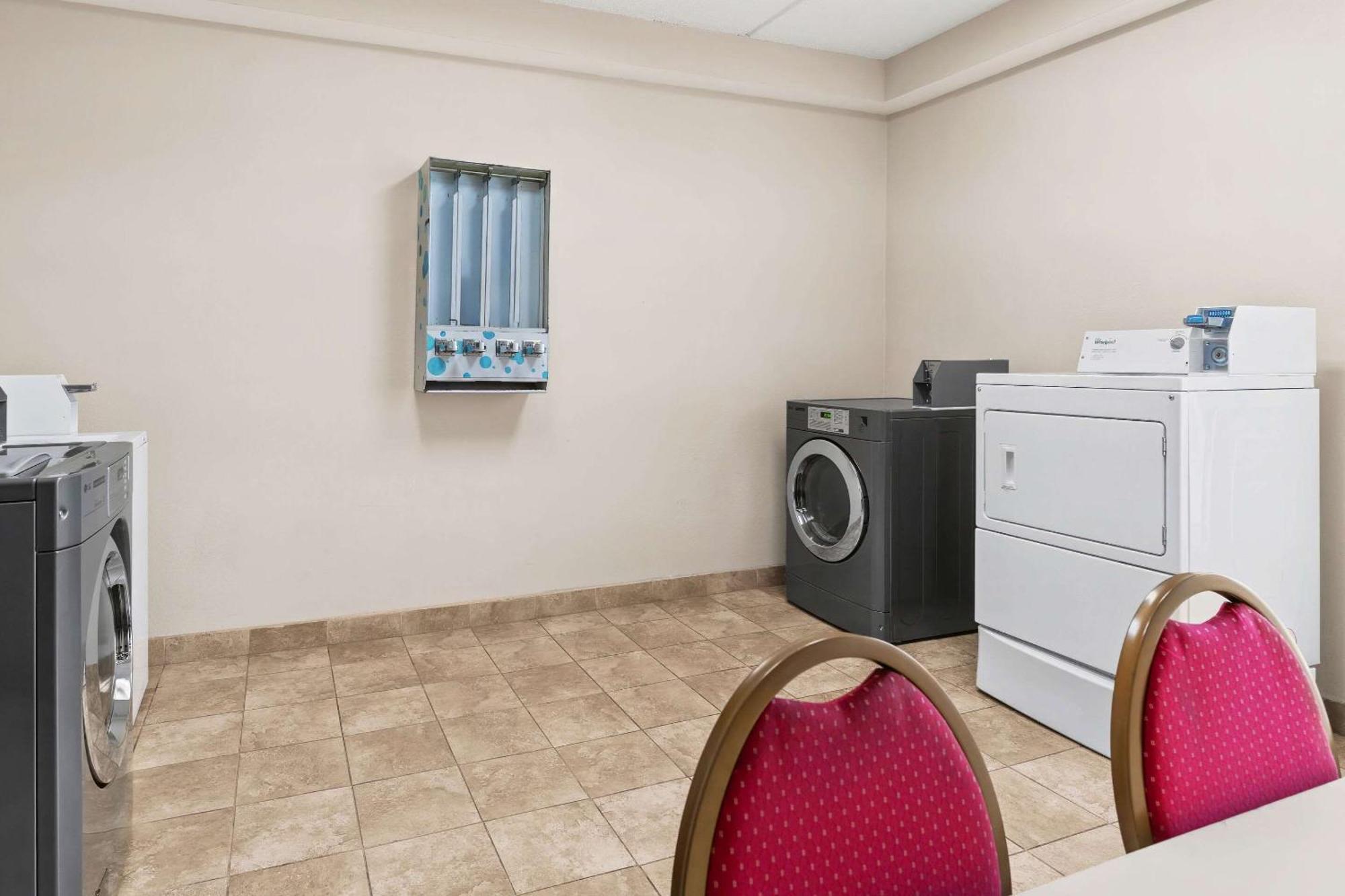Comfort Inn Lehigh Valley West Fogelsville Exterior foto